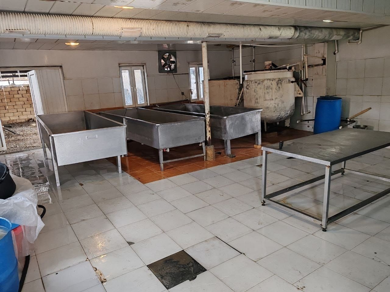 Qanunsuz fəaliyyət göstərən pendir sexi bağlandı - FOTOLAR